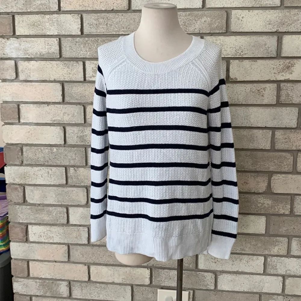 3for$20 sweater small